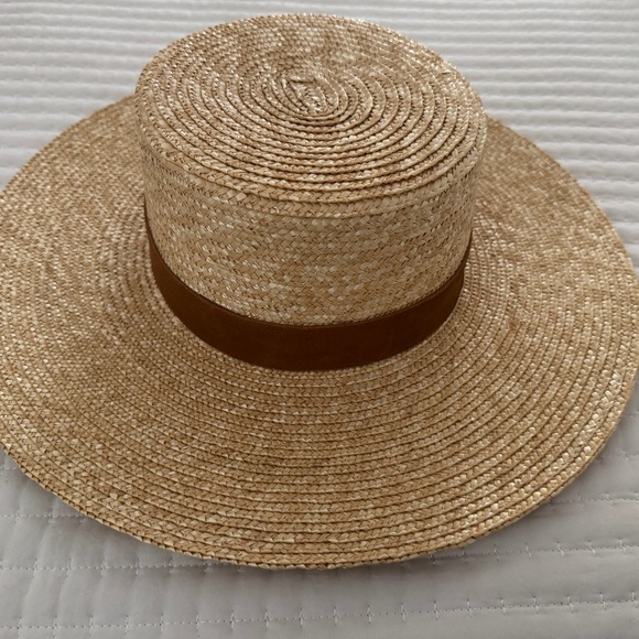 GiGi Pip Capri Tan Straw Hat with Brown Strap Size Medium (61) - Picture 1 of 6
